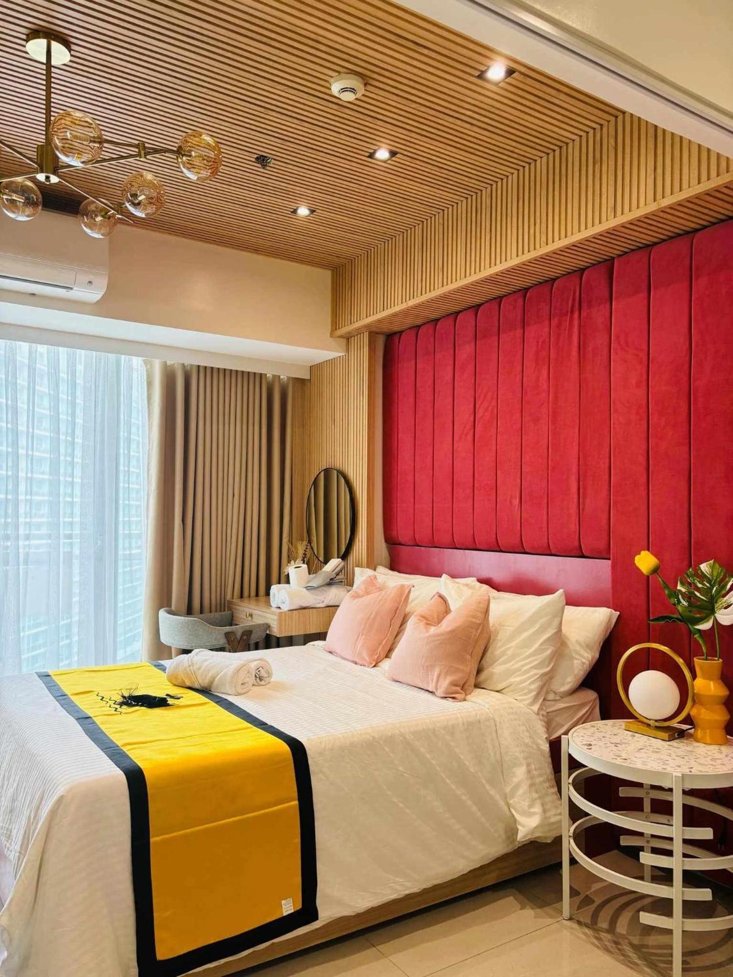 Manila Urban Resort at Azure Exterior foto